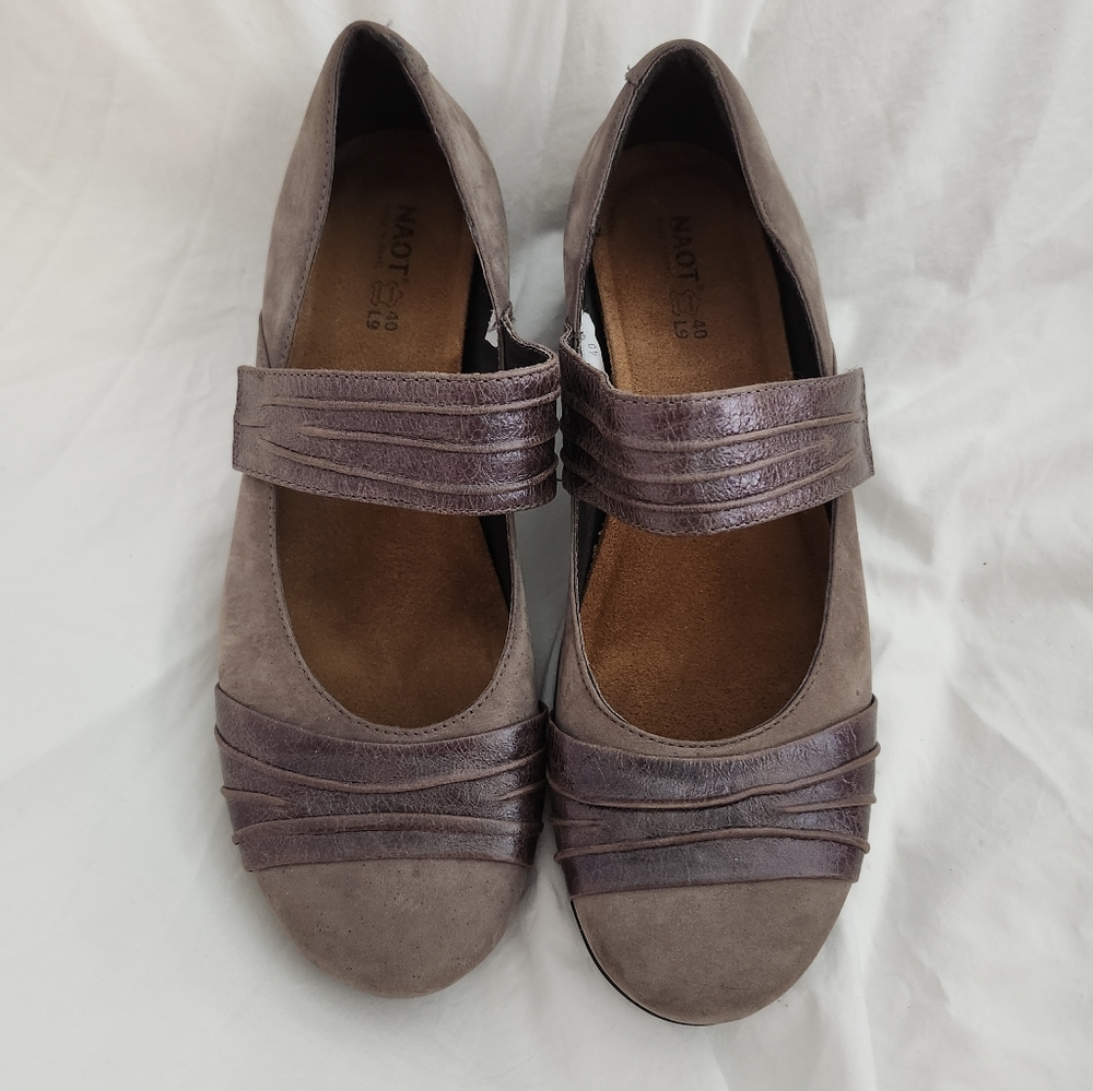 Women's Shoes Size 9/40